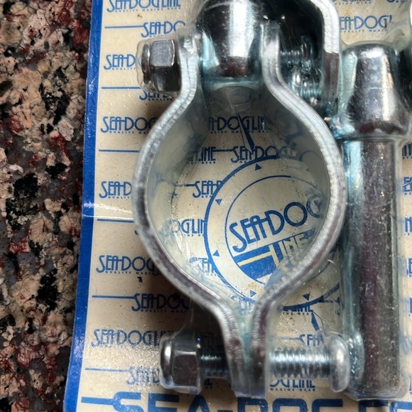 Zinc plated oar locks - Picture 3 of 3